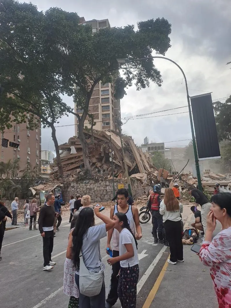 Se registra un potente sismo en Caracas, Venezuela (+ Fotos y Video)