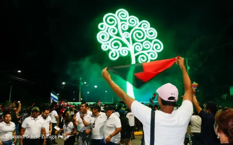 Árbol de la Vida para honrar a los Héroes y Mártires de la Rampla