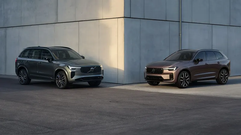 Hasta 200 kilómetros sin gastar una sola gota de gasolina: Volvo actualiza sus dos mejores híbridos enchufables