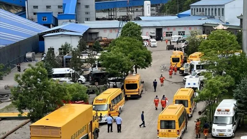 Explosión en una mina de carbón deja al menos 90 muertos en China