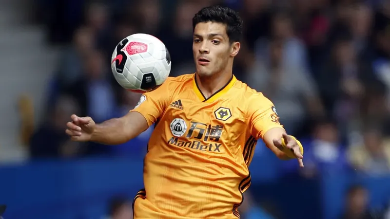 El timonel de los Wolves confirma que la lesión de Raúl Jiménez no es ninguna farsa
