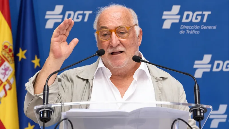 Pere Navarro anticipa otra novedad en el carnet de conducir: el cambio automático ganará peso en las autoescuelas y los exámenes