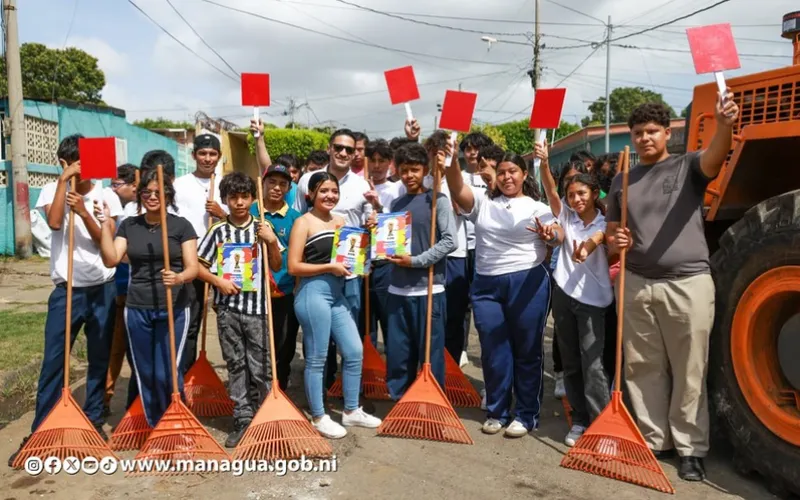 Jóvenes de Villa Libertad se suman a la campaña “Jugá Limpio, Hacé de tu barrio tu cancha”