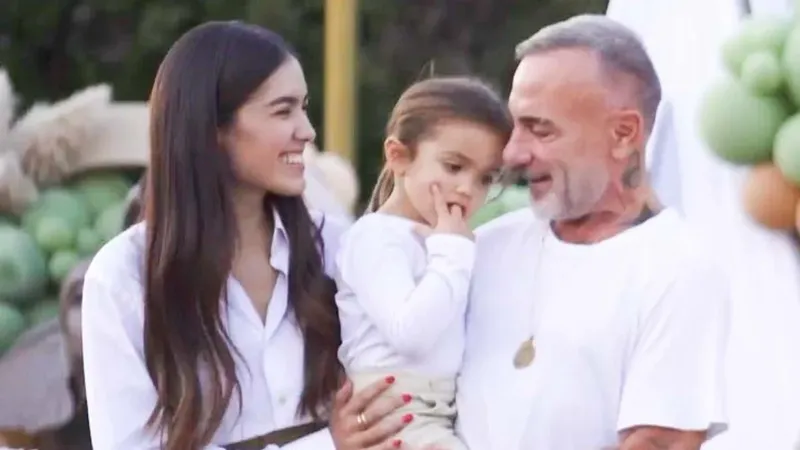 Gianluca Vacchi y Sharon Fonseca bautizan su nuevo yate en honor a su hija, Blu Jerusalema