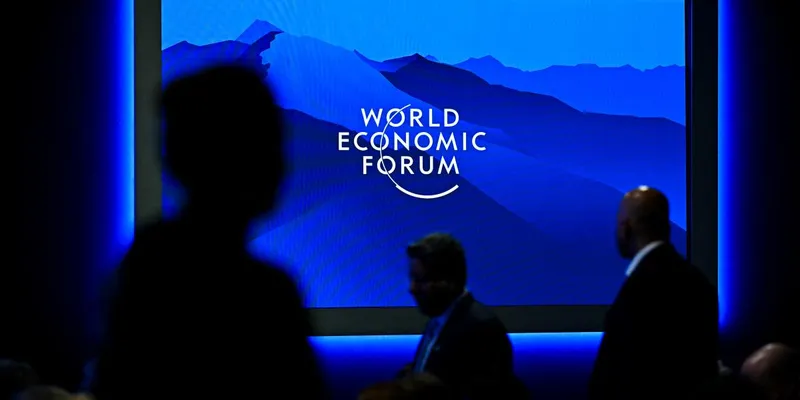 Aumenta optimismo sobre economía mundial, pero persisten riesgos geopolíticos: Encuesta WEF