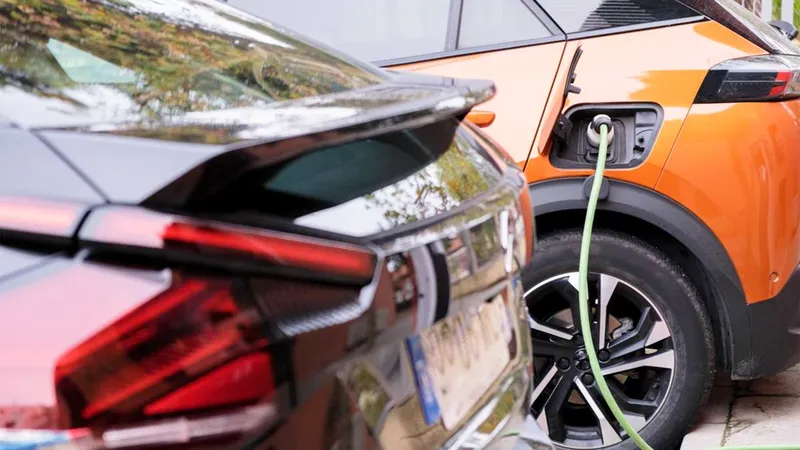 Han conseguido ‘colarse’ pero hay quien pide ‘la cabeza’ de estos coches híbridos excluyéndolos de las ayudas Plan Auto+