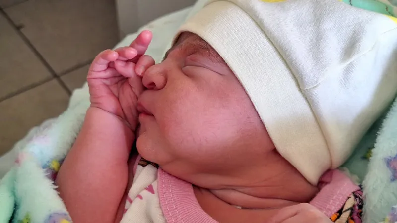 Celebran con alegría el nacimiento de la primera bebé del Día de las Madres en Boaco