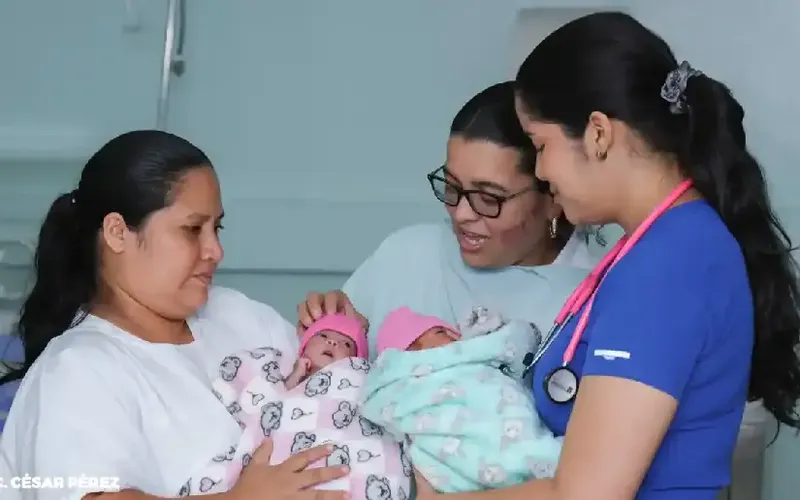 Simposio Nacional sobre Neonatología en el Hospital de la Mujer Bertha Calderón