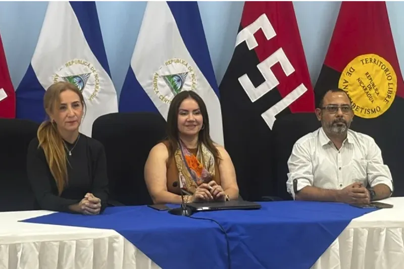 Dignifican cuatro obras de infraestructura escolar