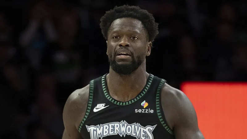 Sean Marks defiende el fichaje de Julius Randle