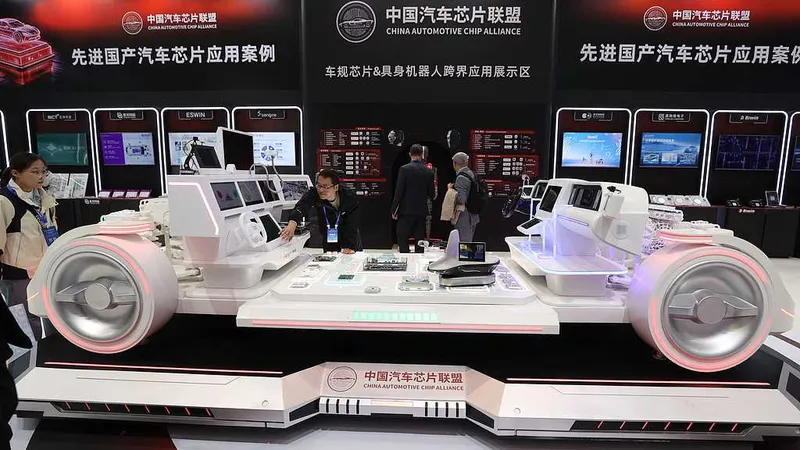 China ampliará de forma gradual las aplicaciones de los vehículos inteligentes conectados