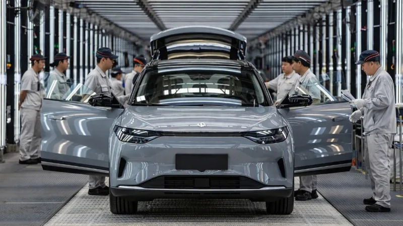 "Hay plazos de desarrollo que no podemos permitirnos acortar": China fabrica coches tan deprisa que empieza a ser un problema