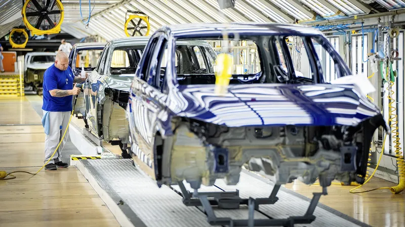 El político alemán, Michael Kretschmer, advierte: “Prohibir los coches de gasolina no resolverá la situación económica dramática”