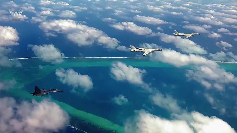 El EPL lleva a cabo ejercicios militares para mejorar las capacidades de combate y defensa de la soberanía nacional