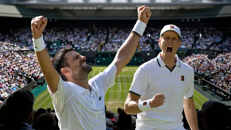 Hoy juegan Sinner vs Djokovic en Wimbledon: a qué hora y dónde ver el partido de semifinales por TV