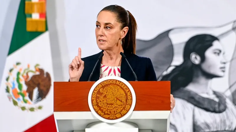 Sheinbaum: "Ningún gobierno extranjero le va a arrebatar la transformación al pueblo de México"