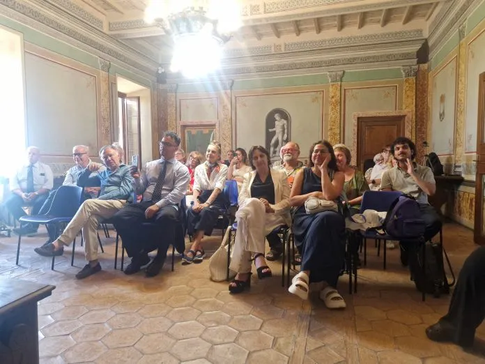 Mujeres diplomáticas impulsan la paz en Italia