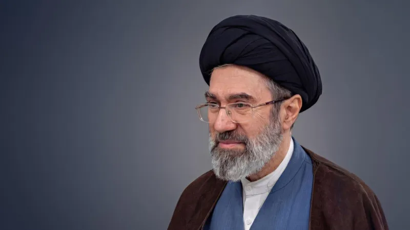 Líder supremo de Irán advierte retroceso de EE.UU. en Oriente Medio