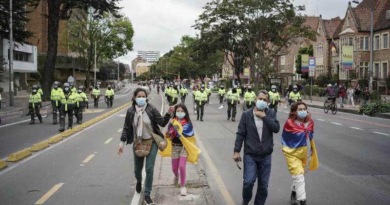 Las calles y estaciones que debe evitar por el paro nacional de este 14 de octubre