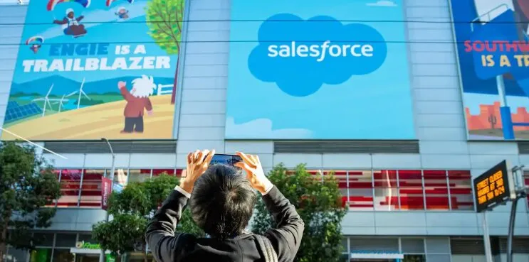 Salesforce da otro golpe a la IA: lanza 100 ‘skills’ para automatizar empresas