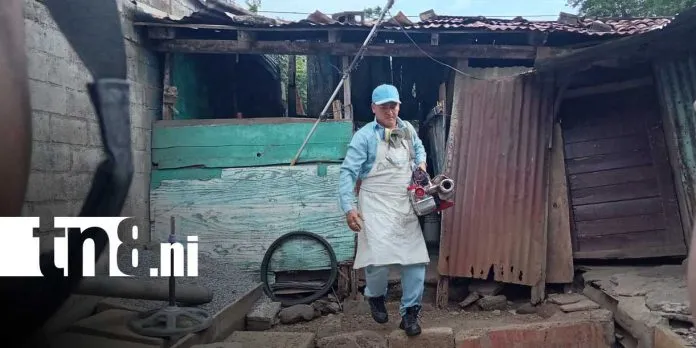 Más de mil viviendas bajo vigilancia en jornada contra el mosquito en Managua