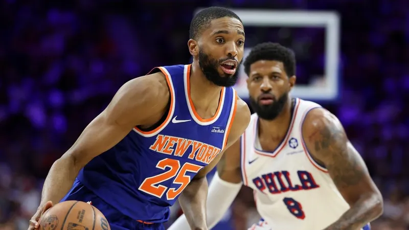 Mikal Bridges da las gracias a Mike Brown