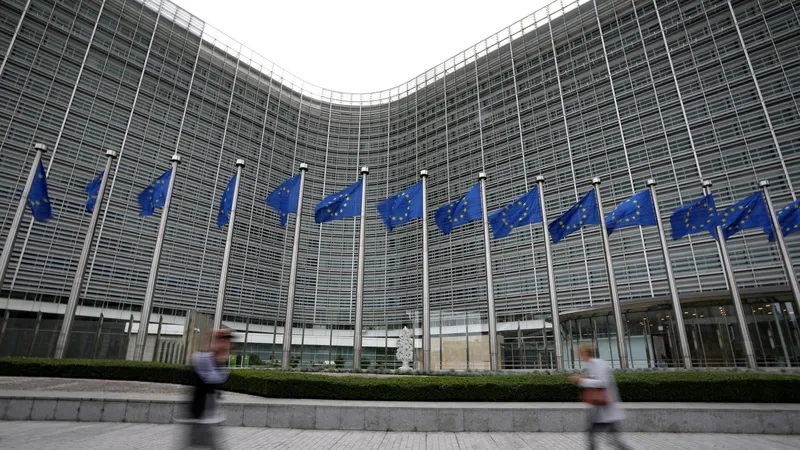 La UE consolida su giro restrictivo y da "luz verde" a la expulsión de migrantes a terceros países