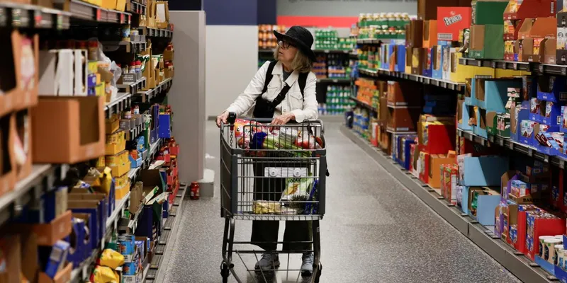 Ventas minoristas en Estados Unidos crecieron 1.2% en agosto