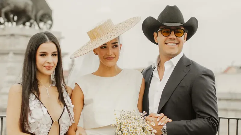Ale Capetillo recibe a sus padres en España por primera vez en cinco años