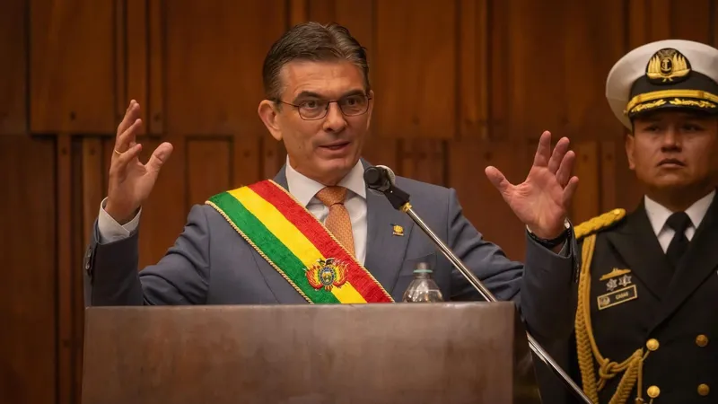 Empresas estatales que el Gobierno de Paz busca cerrar en Bolivia "son recuperables", dice analista