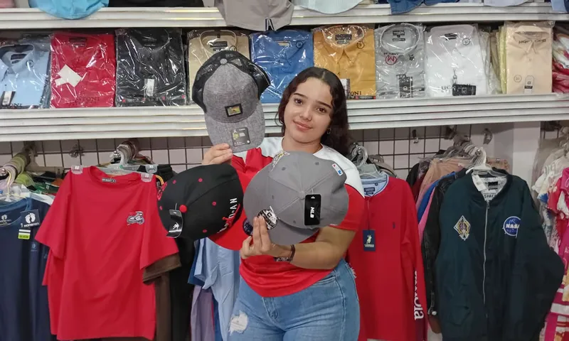 Mercado Israel Lewites ofrece promociones para celebrar a papá
