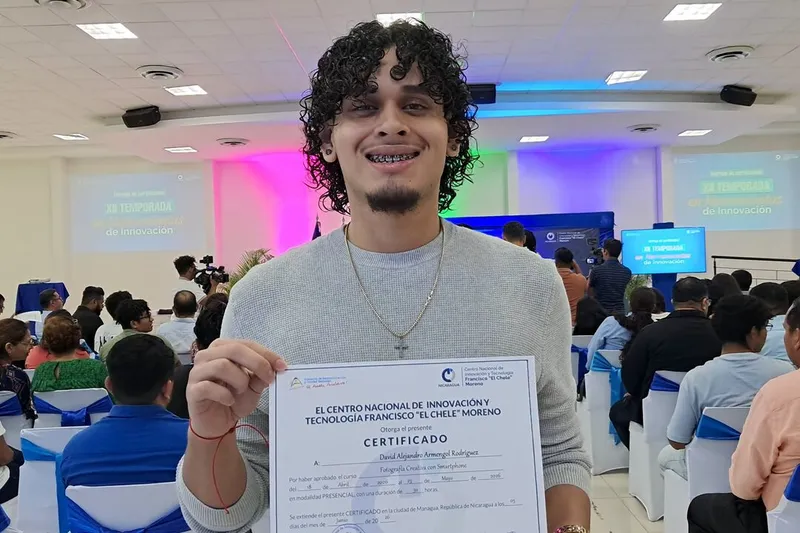 Jóvenes nicas son certificados por INATEC en innovación tecnológica