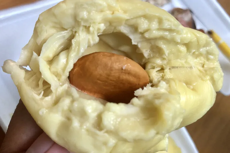 Ninguna otra fruta consigue que llames a los bomberos cuando aparece en una habitación. Lo llaman el rey de las frutas y en China mueve una industria multimillonaria