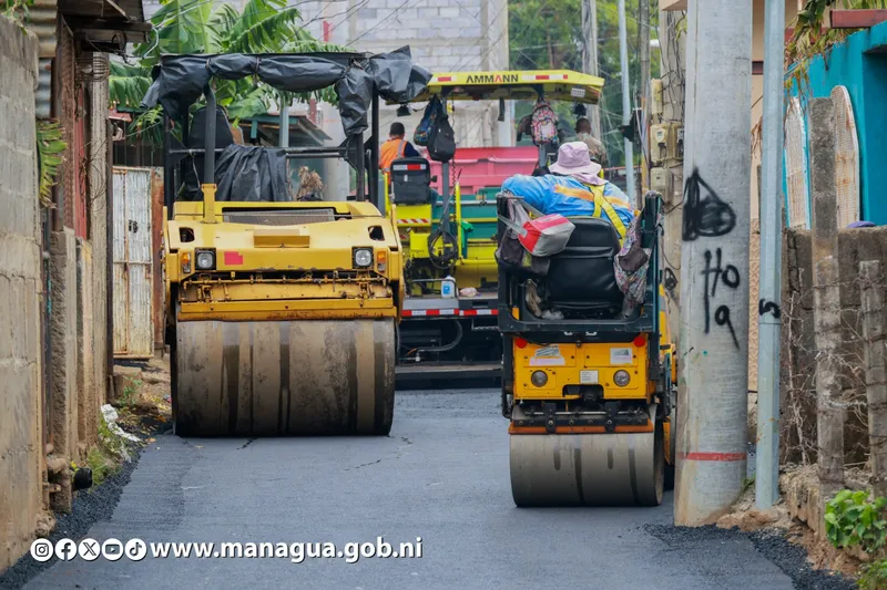 Calles para el Pueblo amplía la red vial del barrio Jorge Dimitrov con 7.5 nuevas cuadras asfaltadas