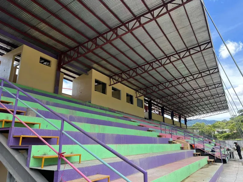 Familias Presidentes reciben modernas instalaciones para el deporte y la recreación