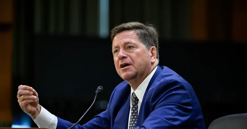 Trump nombra a Clayton como zar de la IA en respuesta a inquietudes sobre seguridad