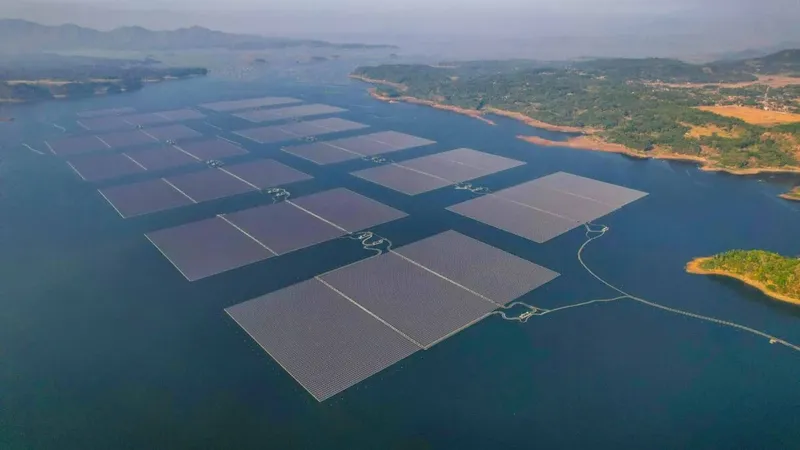 Un pueblo de Ohio con 1.300 habitantes tiene 13 veces más energía solar por persona que el resto del estado: la instaló flotando sobre su propio embalse
