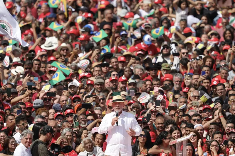 Lula da Silva lanza campaña de reelección enfocada en seguridad y programas sociales