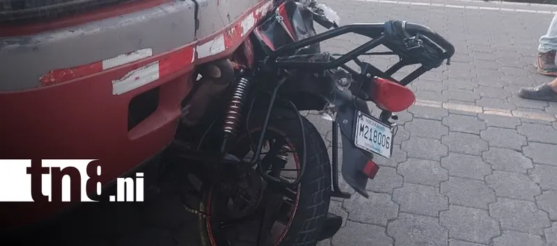 Motociclista muere tras impactar de frente contra una rastra en San Francisco Libre