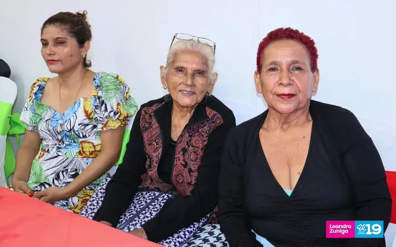 27 parteras reciben homenaje por su legado en Managua