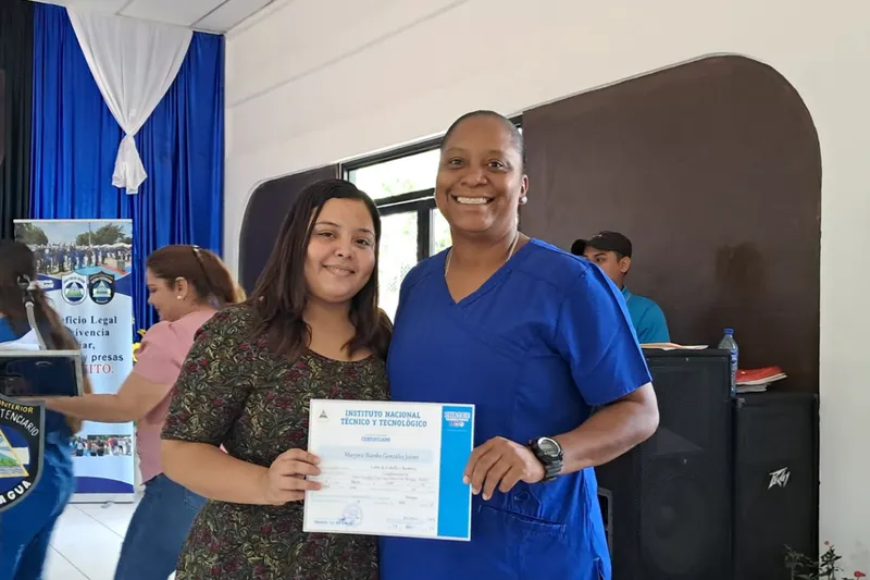 Sistema Penitenciario certifica a 661 internos en 29 especialidades