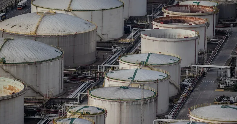 Los bonos del Tesoro caen mientras la escalada en Medio Oriente impulsa el petróleo