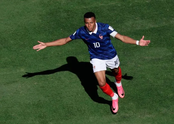 Mbappé no perdona: Firma doblete y Francia vence 3-1 a Senegal