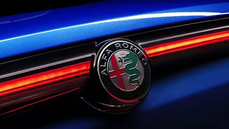Tras 6 años fuera del mercado, Alfa Romeo planea un nuevo compacto con propulsión eléctrica e híbrida