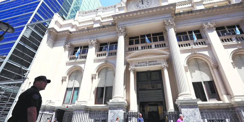 Desconfianza frena despegue de economía argentina: consultora