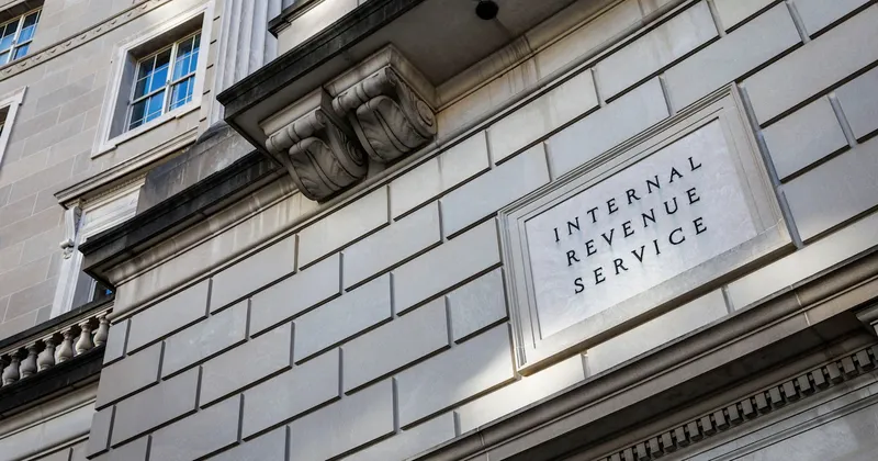 EE.UU. crea fondo de US$1.800 millones para cerrar demanda de Trump contra el IRS