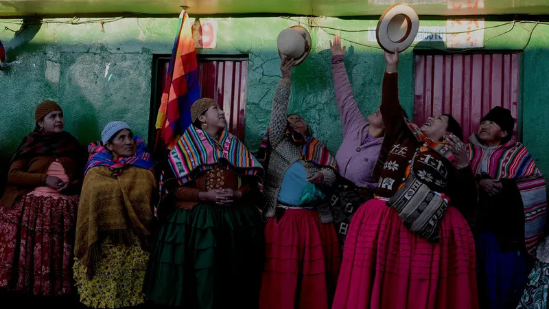 "El Gobierno puede rectificar lo que haya salido mal": Bolivia recupera la paz tras el fin de los bloqueos