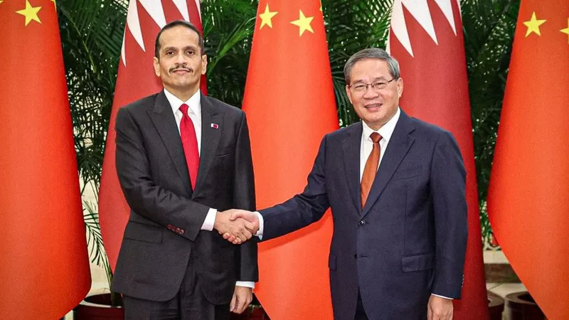 China y Qatar acuerdan ampliar cooperación y coordinación sobre Oriente Medio