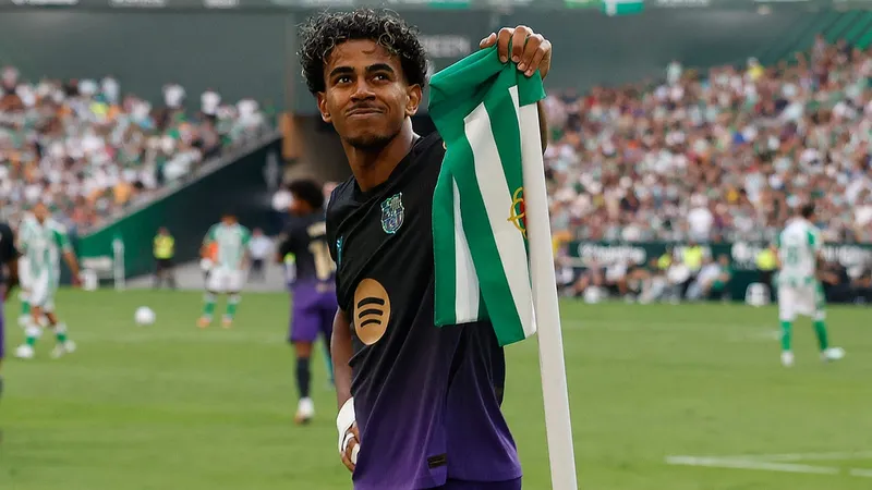 Cuatro partidos de suspensión para el jugador que agredió a Lamine Yamal