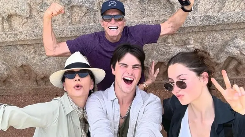 Michael Douglas, cuando Catherine Zeta-Jones le dijo que era monógama: "Espera allí, tengo que hacer cinco llamadas rápidas"